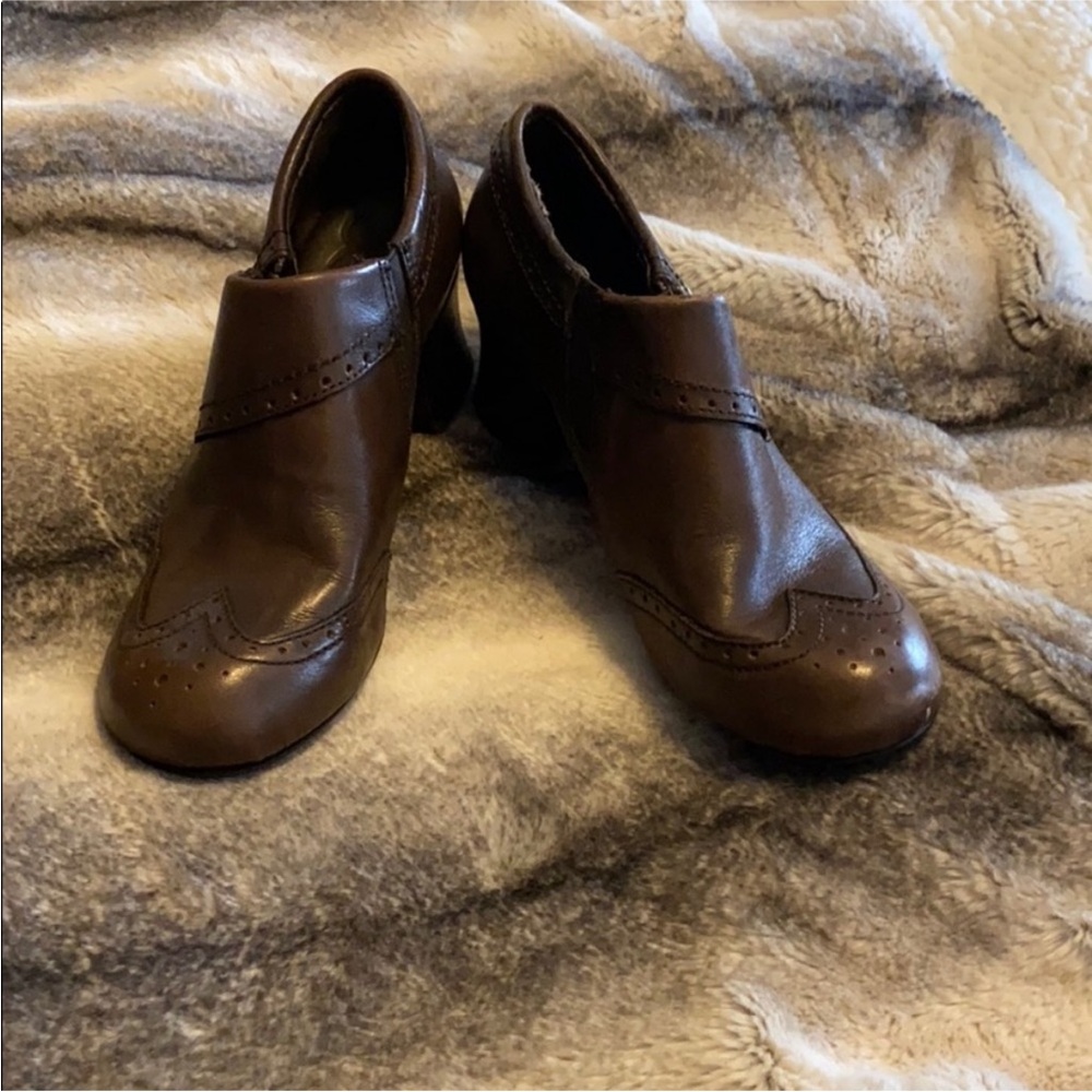 Born brown shoes SZ 7 ❤️❤️❤️ - Picture 2 of 4